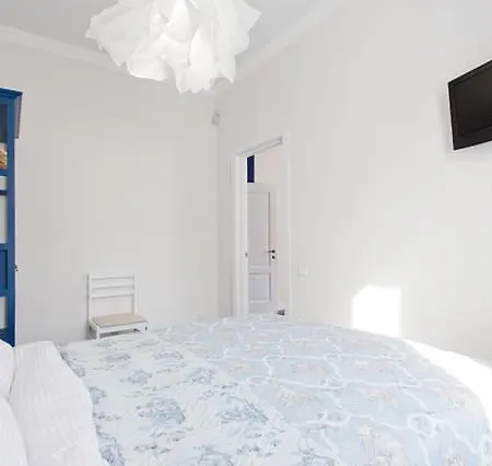 Book 19 Apartment *